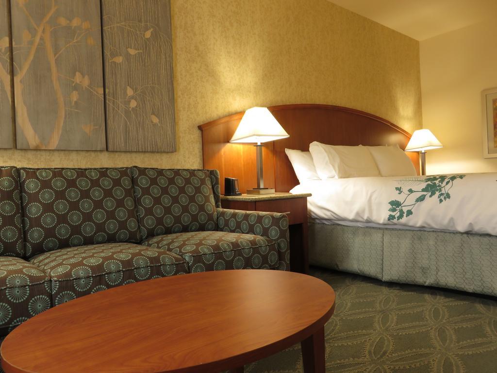 Wingate By Wyndham Elkins Hotel Szoba fotó